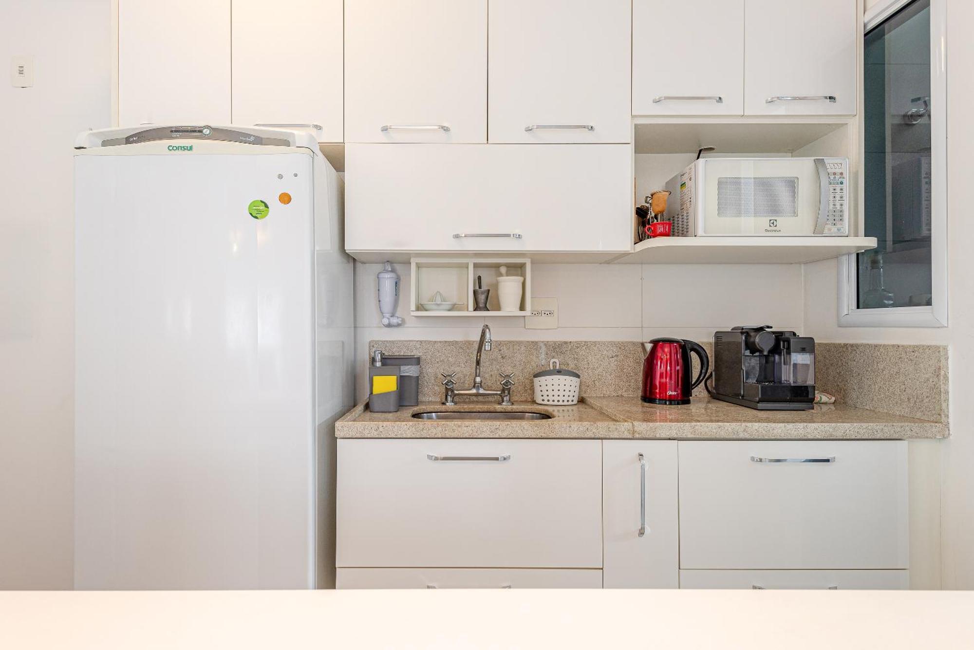 A 300m Do Metro, Com Sacada, 15º Andar! Apartamento São Paulo