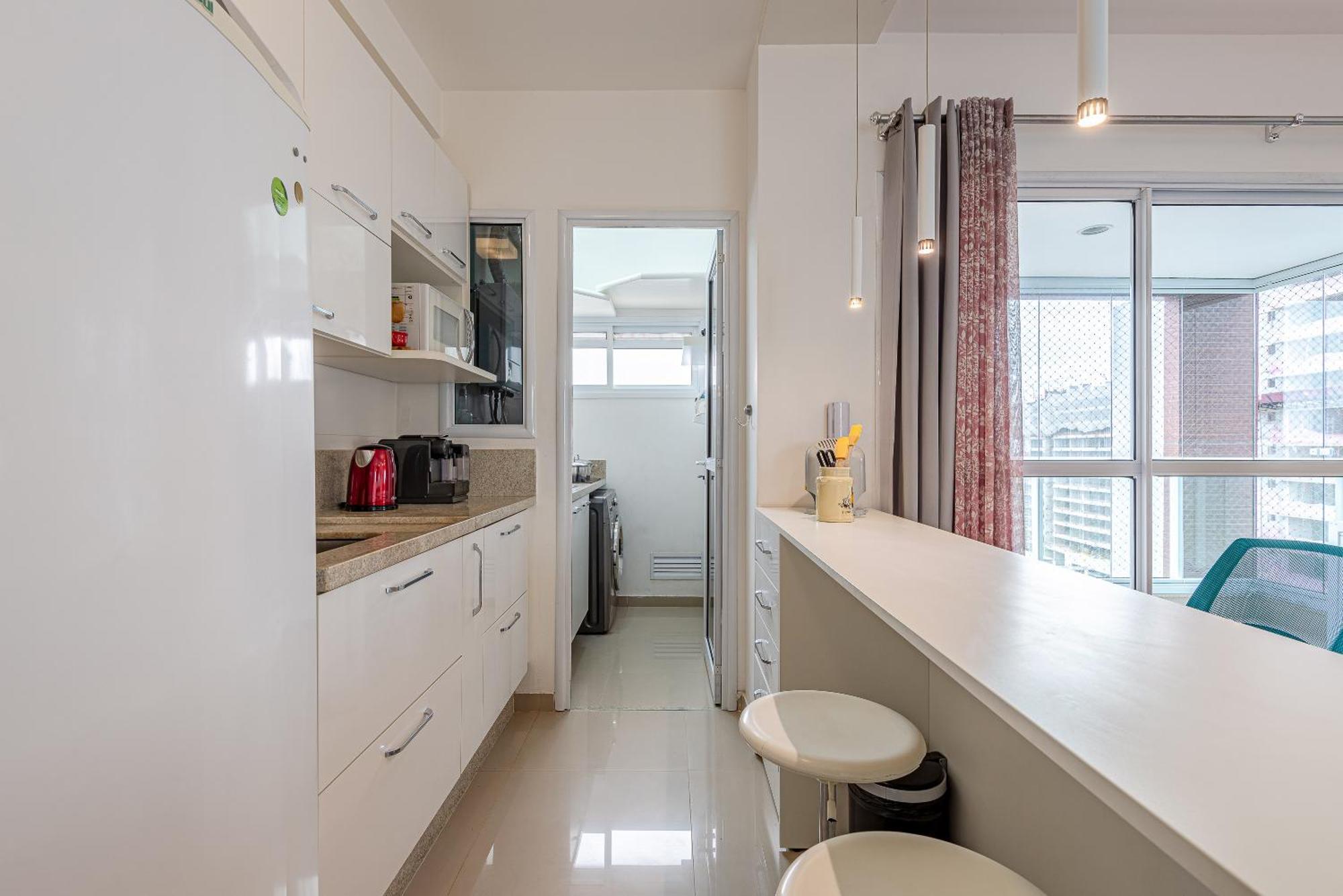 A 300m Do Metro, Com Sacada, 15º Andar! Apartamento